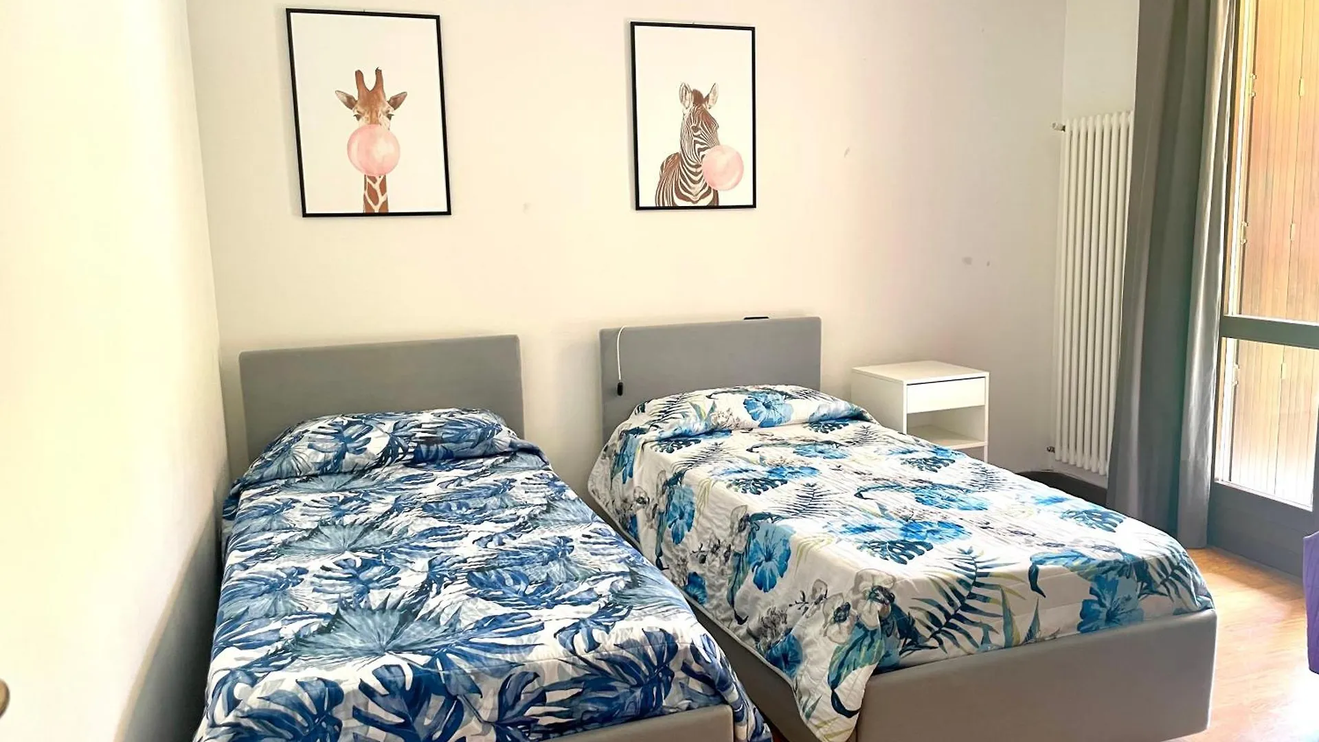 Villa Con Ampio Giardino Esterno E Piscina Condominiale Garda  Ferienhaus Garda (Verona)